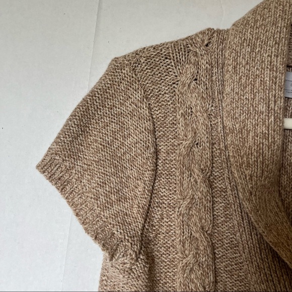 Old Navy women’s lambs wool blend short sleeve cable knit cardigan, L, tan - Picture 5 of 5